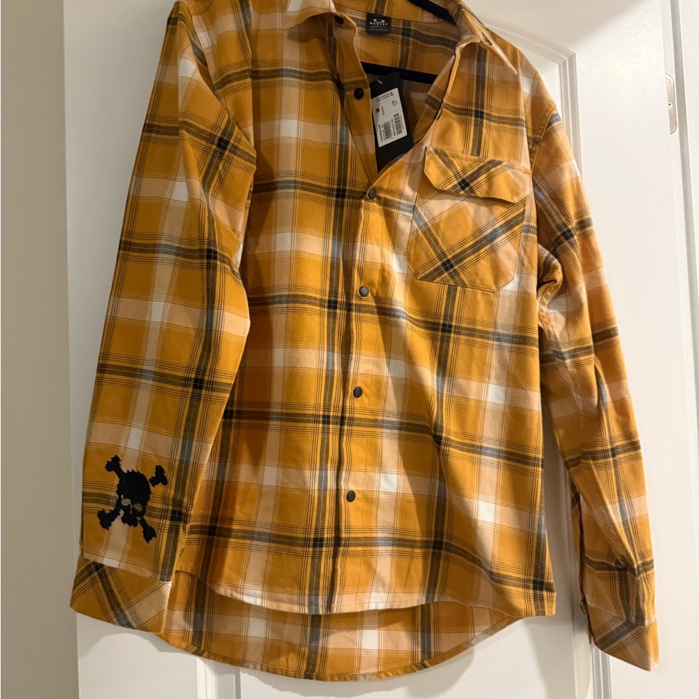Oakley Yellow Plaid Casual Button Down Shirt